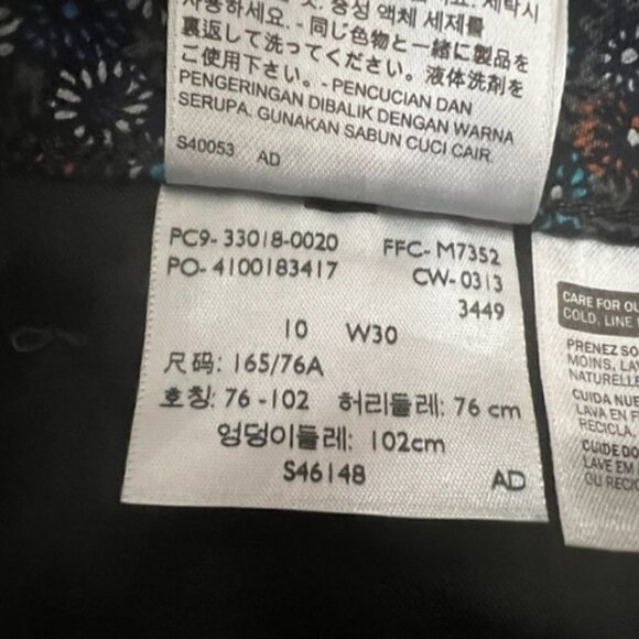 Levi's Gray Floral Cut-Off Shorts Mid-Rise Stretch Denim - Picture 8 of 9